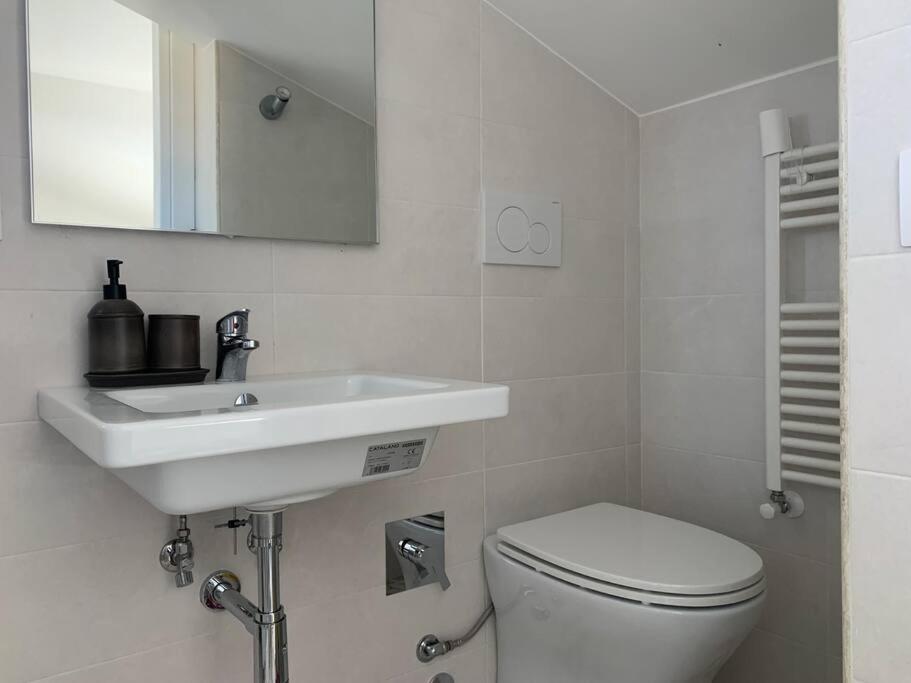 Carolas Luxury House Fiumicino Bagian luar foto