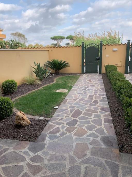 Carolas Luxury House Fiumicino Bagian luar foto