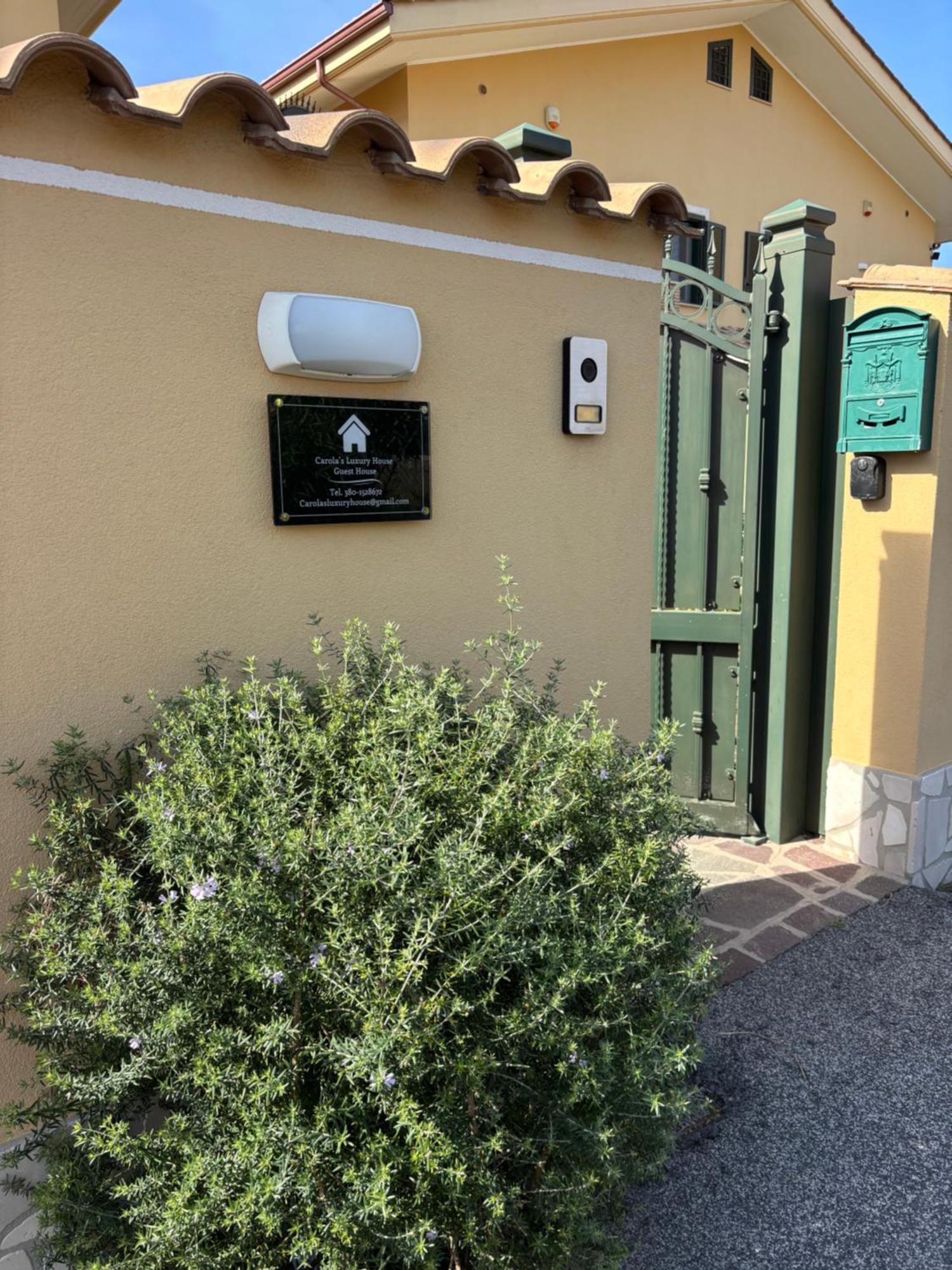 Carolas Luxury House Fiumicino Bagian luar foto